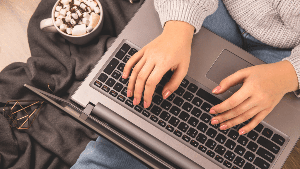 a copywriter writing content: How to hire a copywriter